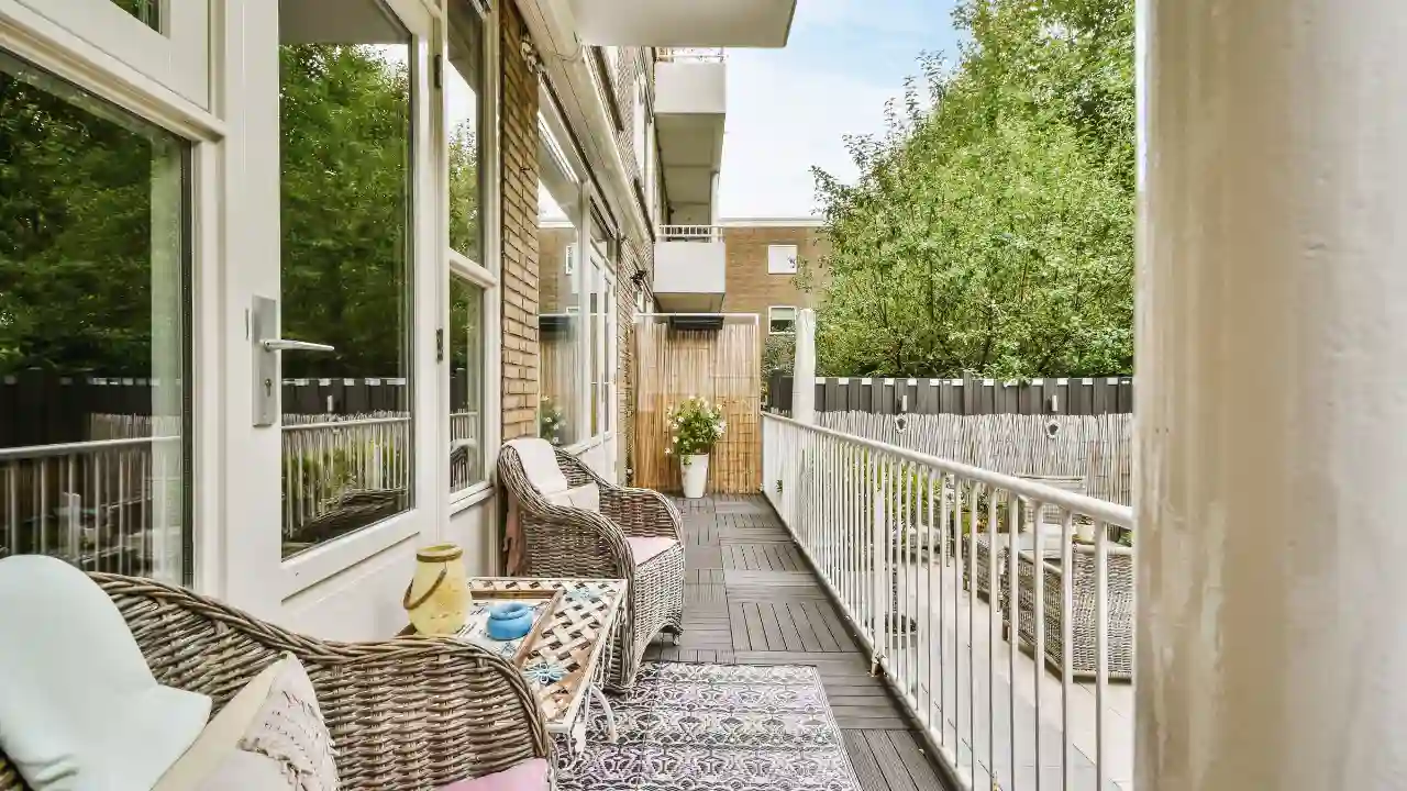balcony-into-a-cozy-escape